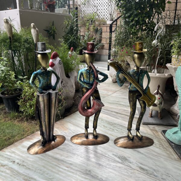 Band-scaled